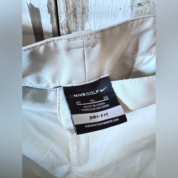 Nike Golf Dri Fit Men’s Size 40 Shorts Light Tan Inseam 10” - Picture 2 of 9